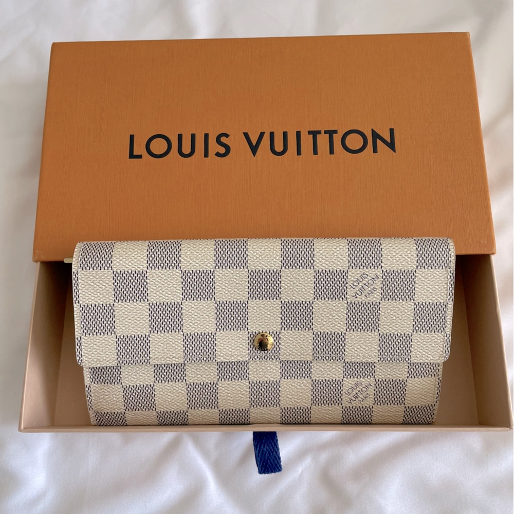 Louis Vuitton Damier Azur wallet